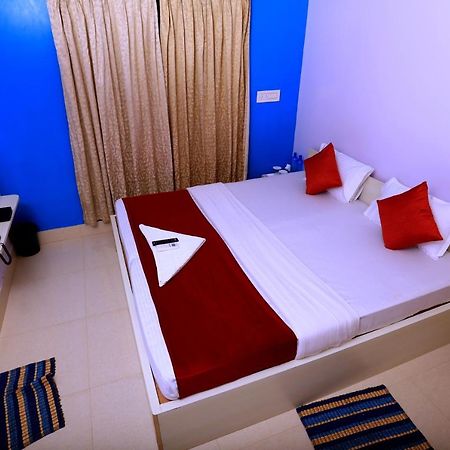 Railview Inn Бхубанешвара Экстерьер фото